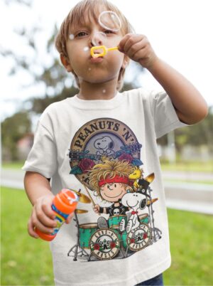 Camiseta infantil Snoppy Guns Roses - Rock Roll